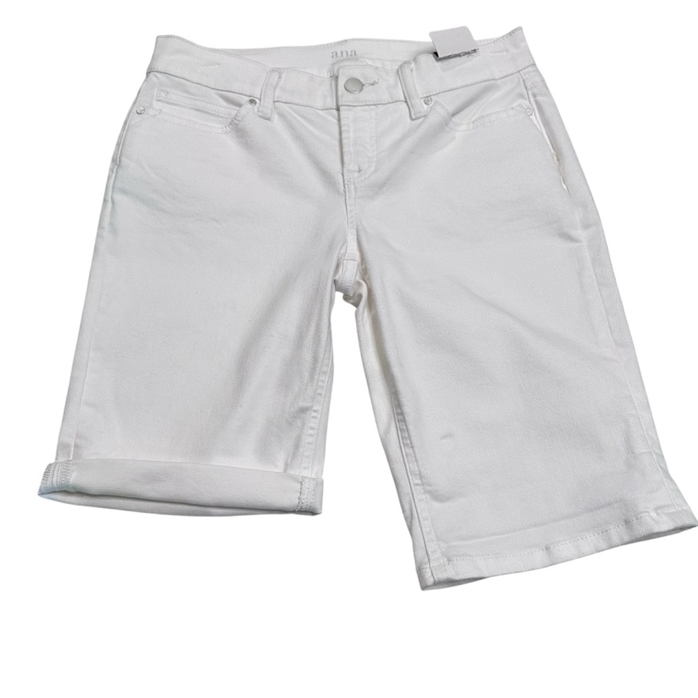 A.N.A. white denim Bermuda shorts women’s Size 2 NWT‎